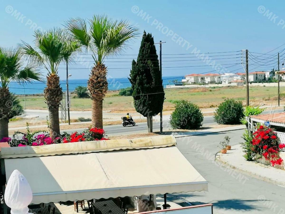 Lysia Sea-View Apartment Larnaca Esterno foto