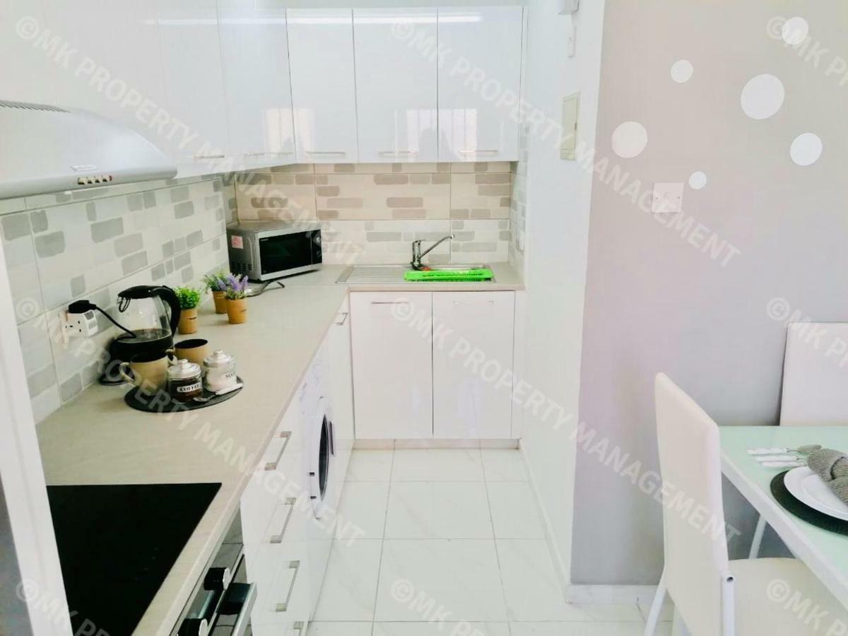 Lysia Sea-View Apartment Larnaca Esterno foto