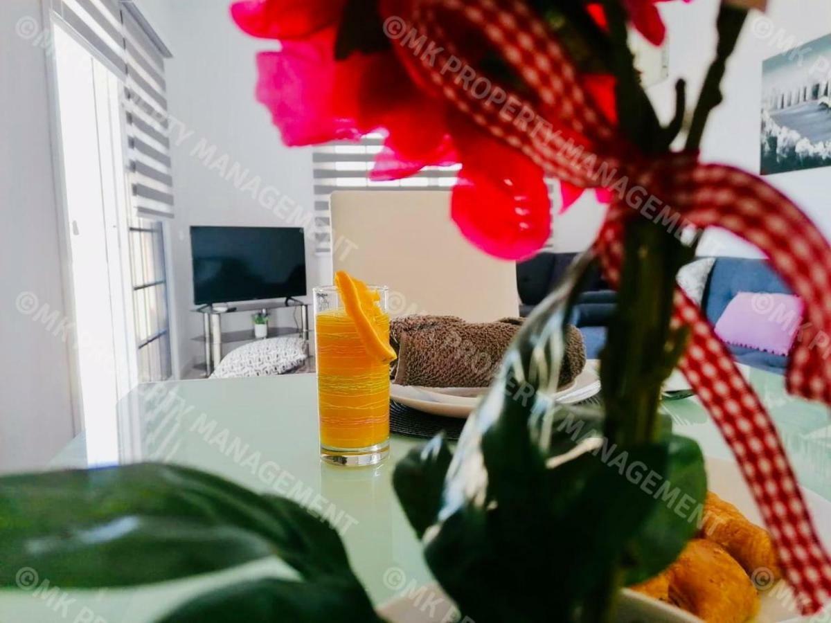 Lysia Sea-View Apartment Larnaca Esterno foto
