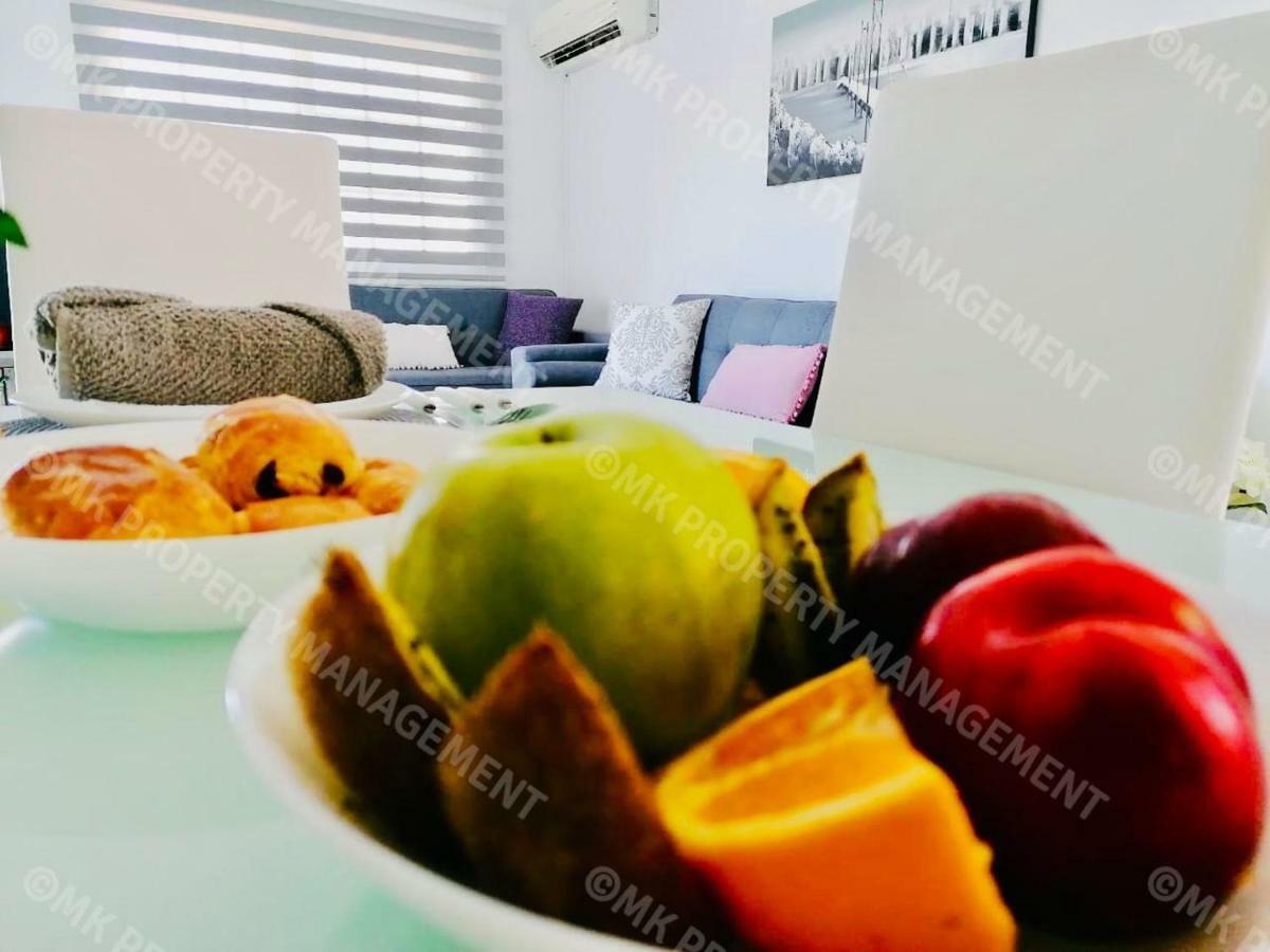 Lysia Sea-View Apartment Larnaca Esterno foto